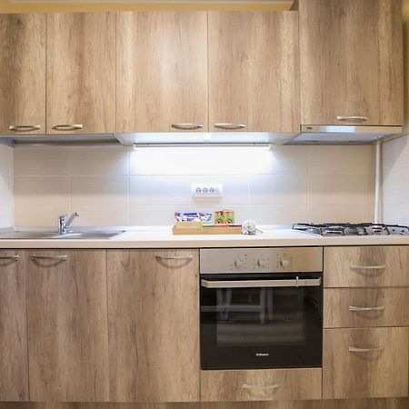 Golden Apartment Baneasa Bucarest Exterior foto