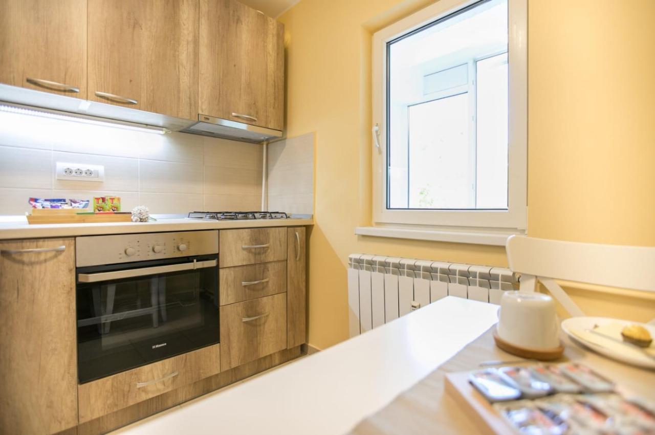 Golden Apartment Baneasa Bucarest Exterior foto